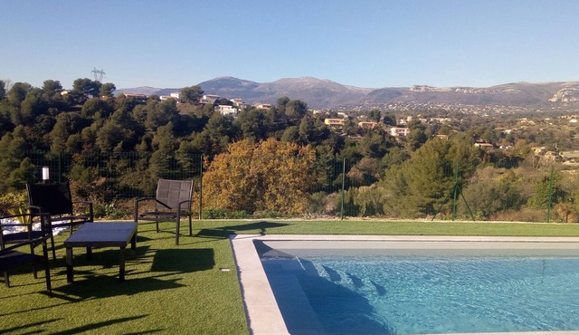 /NEW/In beautiful bright villa, swimming pool, BBQ, petanque, panoramic view