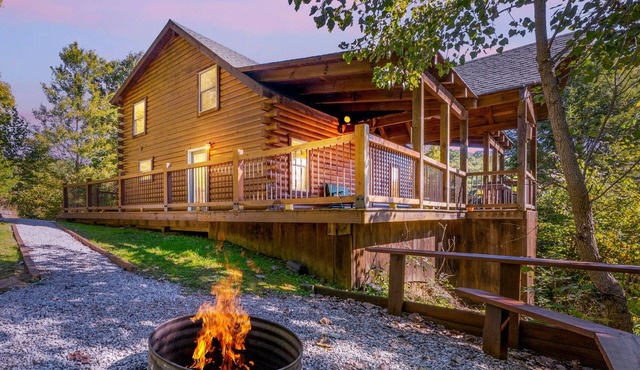 New in ground pool! 5 br pet-friendly lodge on 17 wooded acres.