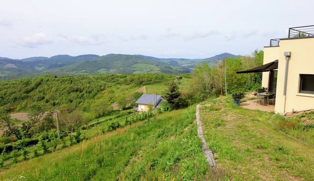 New : in the heart of Beaujolais with a 180° view