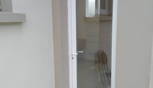 New independent studio in house with garden