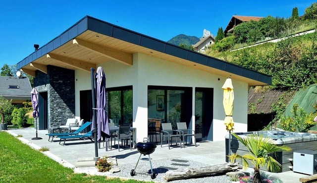 New, independent house for 2 people with panoramic view of the Bauges Massif