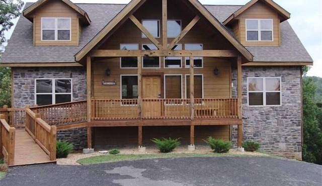 NEW INDOOR POOL 6BR 6BA Cabin Sleeps 22 By Silver Dollar City & Table Rock Lake