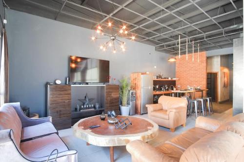NEW Industrial Loft at Ensenada