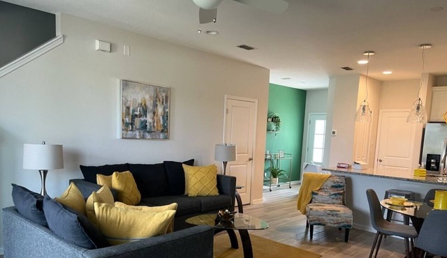 *New* JAX’s Hidden Gem - Near Mayo Clinic & Beach