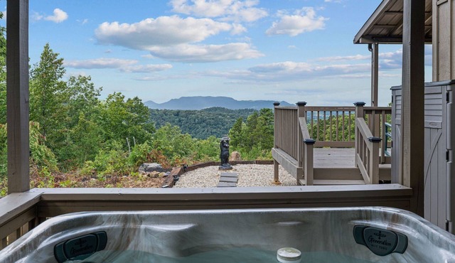 NEW! John Wayne View 3-Bedroom Cabin