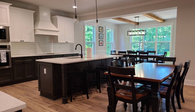 NEW June 2024 -LAKEFRONT 9 King Bedrooms/8 bath! Private Dock and Beach! 2 acres