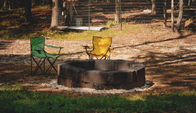 NEW King's Adventure Cabin -10 miles from downtown Tupelo - 17 acres