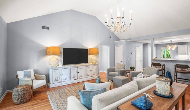 NEW - King Suite - Golf Cart - Park Pass - No Gate Fees