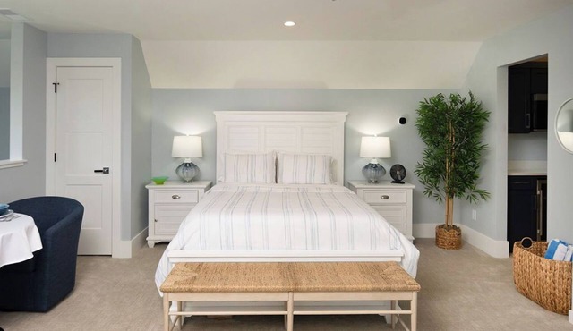 New King Suite: In a beautiful location, with a beautiful design!