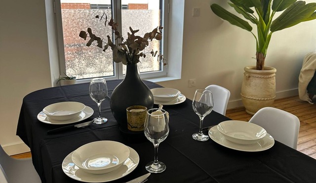 NEW! LA TOULOUSAINE: chic, calm, air conditioning & parking