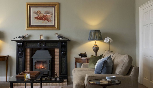 NEW LADYKIRK FARMHOUSE - Four bedroom, dog friendly country farmhouse near the River Tweed sleeping