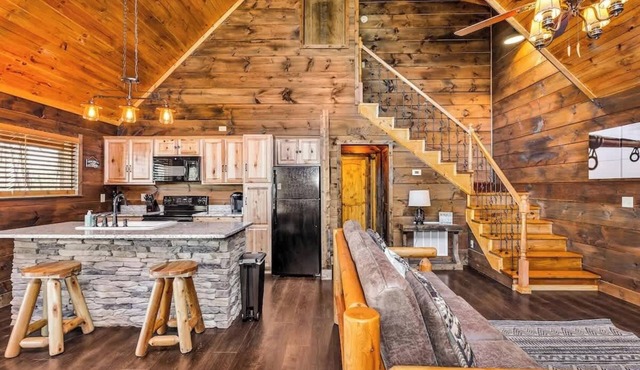 "New Lake Cabin in an Incredibly Quiet Setting"