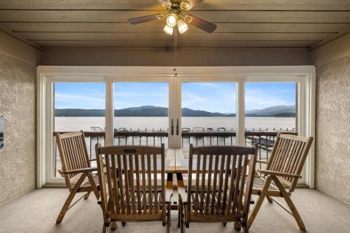 New* Lake Time - Crystal Beach - Lakefront - Beach - Seasonal Pool
