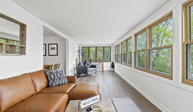 NEW- Lake View Escape ~ Water Views w/Game Room near Lake Koshkonong