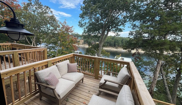 New Lakefront Condo on Herrington Lake Lancaster - Walk to the Marina!