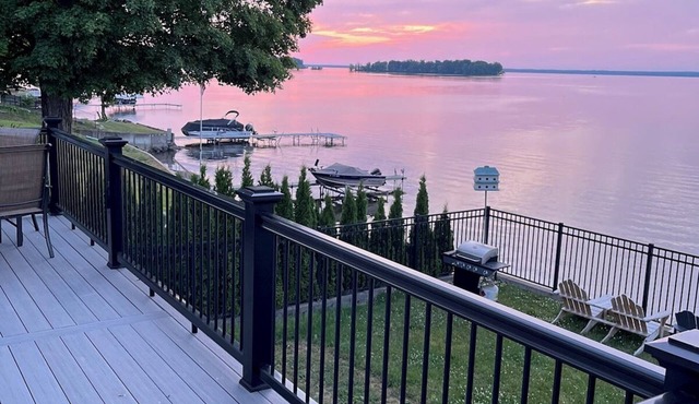 NEW Lakefront, Dock & Kayaks, Fire Pit by Casino