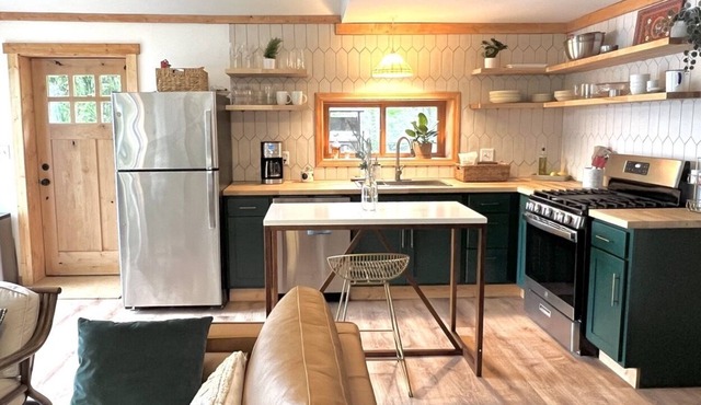 NEW - Lakefront Loft - 2 min from ORV Trails!