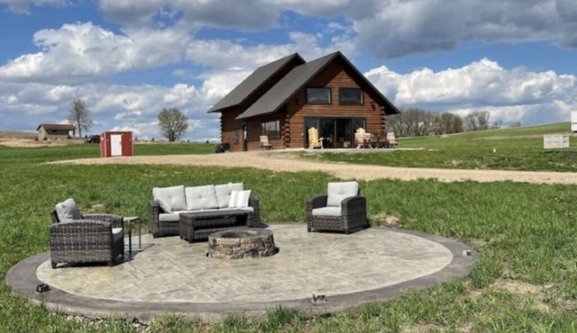 New Lakefront Log Cabin & Private Dock