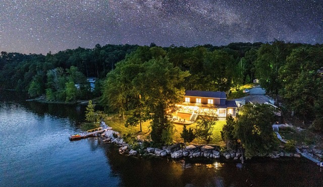 New Lakefront LUX Retreat FullyLoaded Private Dock