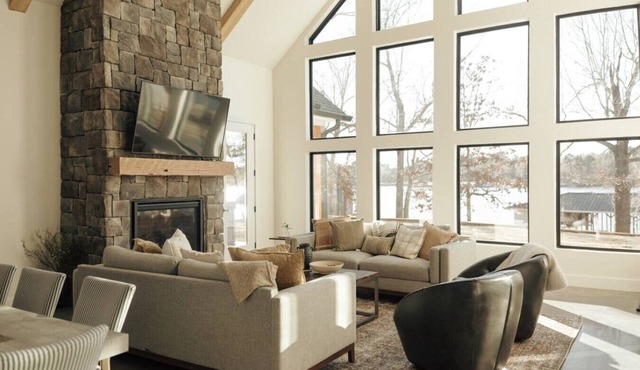 NEW Lakehouse | Hot Tub, Boathouse, Amazing Patio!