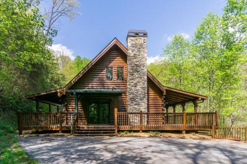 New! Lakeview Retreat - 3 Bed, Hot Tub, Ping-Pong