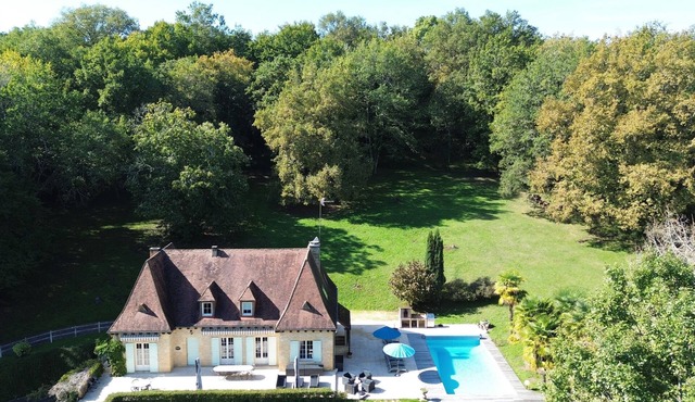 *NEW* - Lavayre - private pool, large garden and great views of Domme
