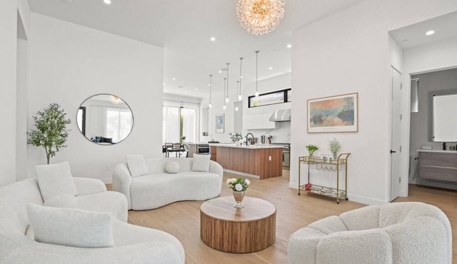 New Lavish 3BR Family Home Mar Vista Pet OK