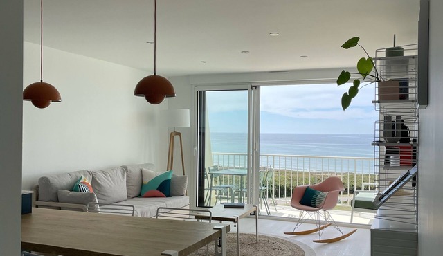 New "Le 209" with magnificent SEA VIEW, swimming pool and balcony