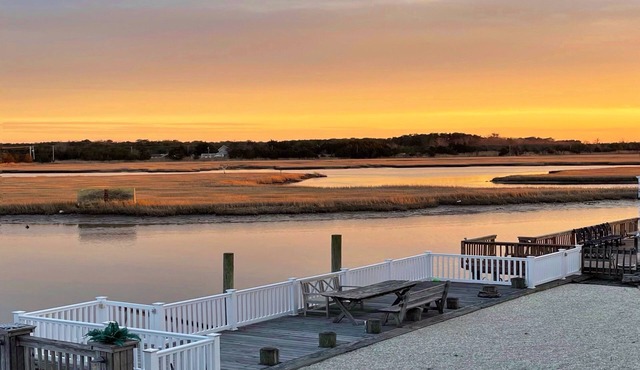 *New listing, waterfront home with two balconies, 18 miles to LBI!