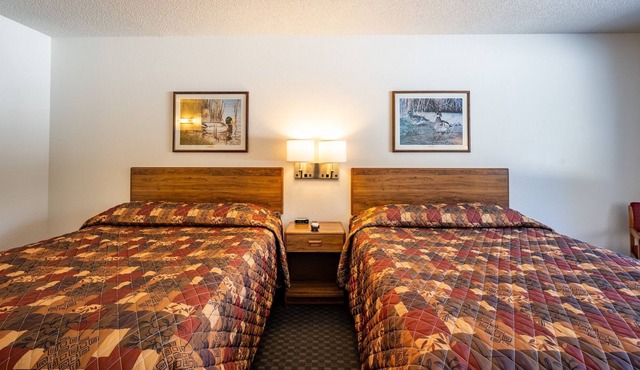 NEW LISTING! 114 Two Queen Room with easy access to Bike Trail