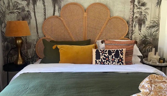 New listing! 5 min walk to CBD, w Rooftop Terrace