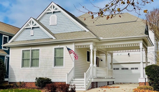 New Listing: Bayside Resort: Beautiful 5 Bedroom House -Close to Pool! - Sleeps