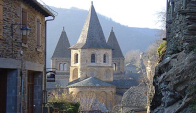 NEW LISTING! Beautifully restored stone cottage in tranquil rural setting.