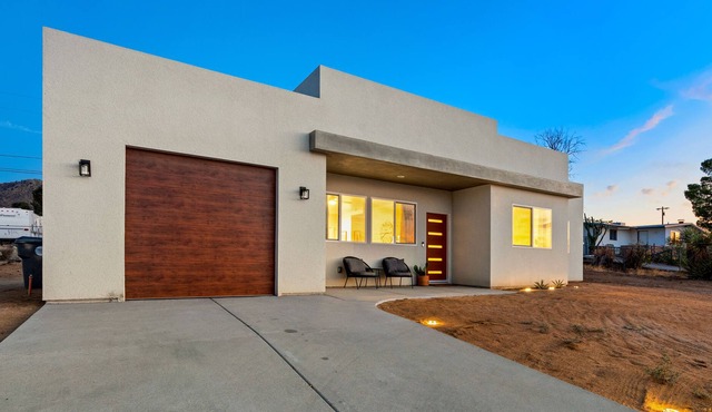 *NEW listing * Beautiful and Modern- Casa Loma Joshua Tree