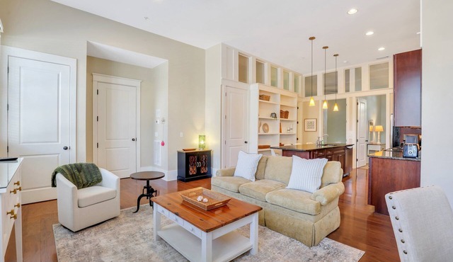 New listing! Beautiful Habersham Home