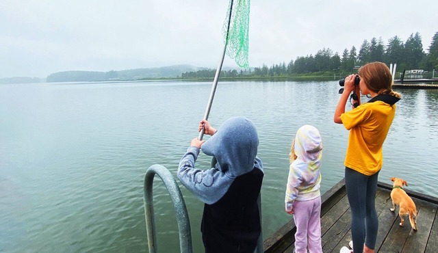 New listing! Beautiful lakefront 3 bedroom 3 bath home, private dock, hot tub, pets, gas, grill