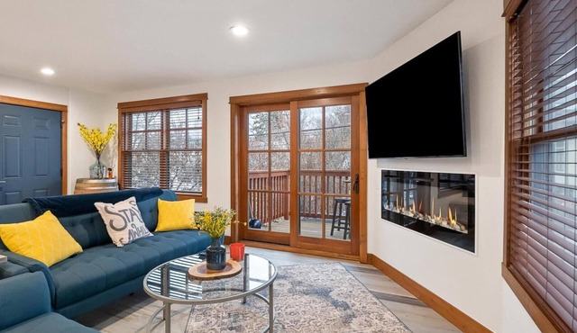 New Listing/Brand New Construction in the Heart of Downtown Whitefish