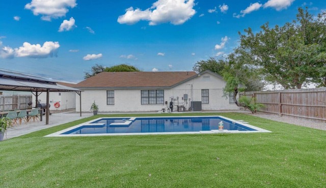 New Listing! Breezy Palms