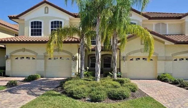 NEW LISTING! Bright, Spacious, Comfortable 3BR/2Bath in LWR