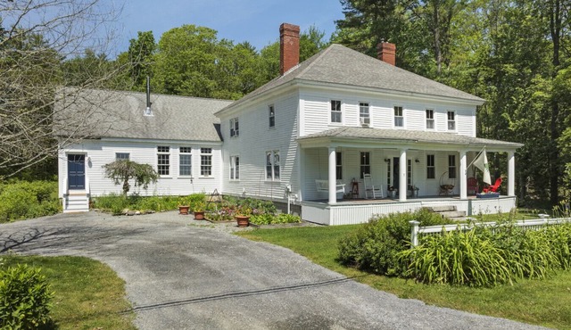 New listing by Sea Maine! Merry Manor