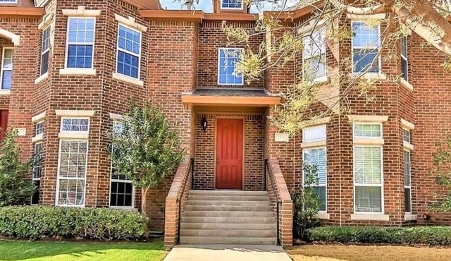 New Listing by SuperHost! Walk to Texas Tech!