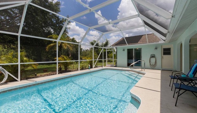 New Listing! Charlotte Harbor Area Resort, 120mi to Disney & 134mi to Universal - GRH518257