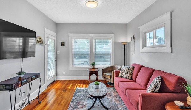 NEW LISTING! Charming 2BR Hot Tub Getaway