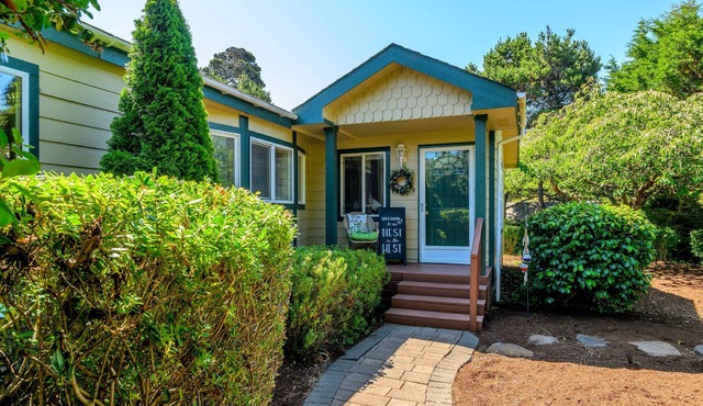 New listing! Charming beach area home in famed Heceta Beach