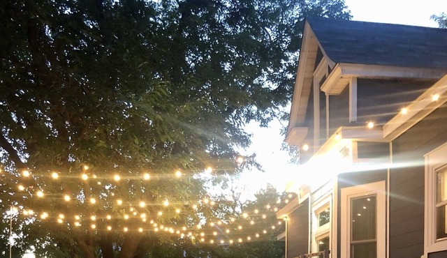 NEW LISTING! Charming & Sparkly Saint Paul; 3 blocks to Excel. Walk everywhere!