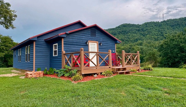 New listing Cozy 2/2 with distant mtn. views and only 15 min. from blowing rock.