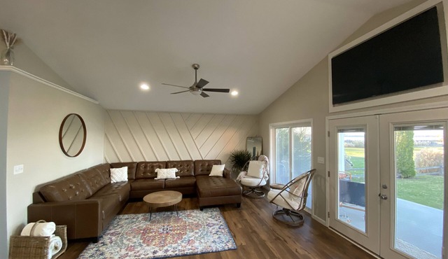 *New Listing* Cozy Lakefront Home - 10 Miles from Culver Academy