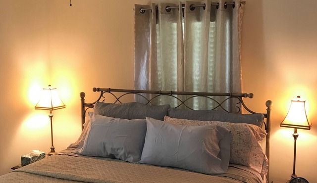 New listing! Five minute walk to center of town.