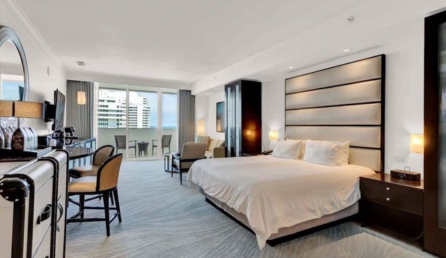 New Listing - Fontainebleau Sorrento Junior Suite