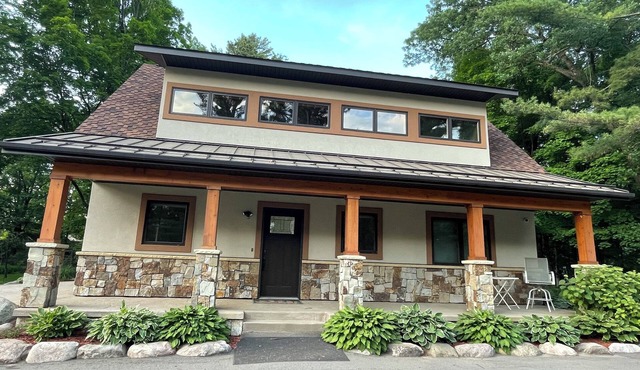 New Listing Gull Lake East Side 2bed/1bath guesthouse in charming Nisswa